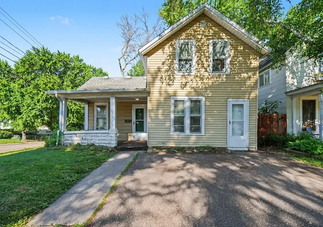 Homes for sale in Stillwater, MN | 104 Sherburne St N, Stillwater, MN 55082 | MLS# 7087963