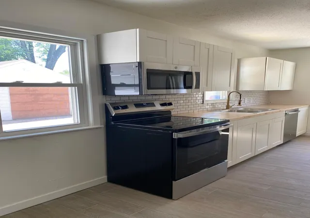 4th image of 705 11Th St Sw, Willmar, MN 56201 | MLS# 7087968