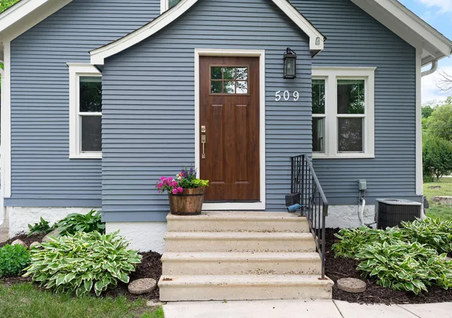 4th image of 509 E Academy St, Owatonna, MN 55060 | MLS# 7087976