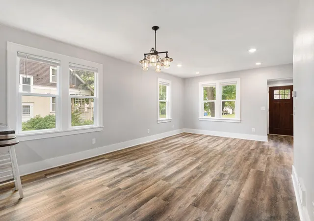 5th image of 509 E Academy St, Owatonna, MN 55060 | MLS# 7087976