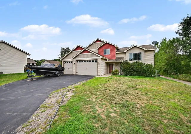 2nd image of 820 Kelly St, Circle Pines, MN 55014 | MLS# 7087986