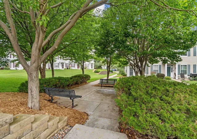 5th image of 713 Cobblestone Wy, Shakopee, MN 55379 | MLS# 7088059
