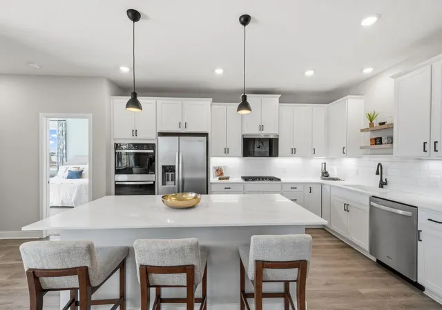 2nd image of 1712 Oak Creek Dr, Chaska, MN 55318 | MLS# 7088088