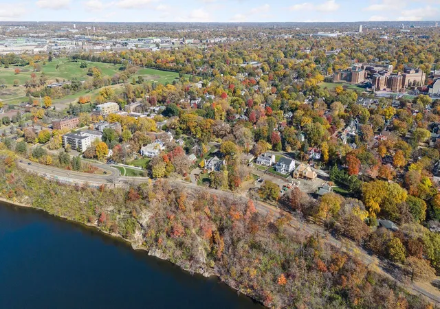 5th image of 104 Mississippi River Blvd N, Saint Paul, MN 55104 | MLS# 7088110
