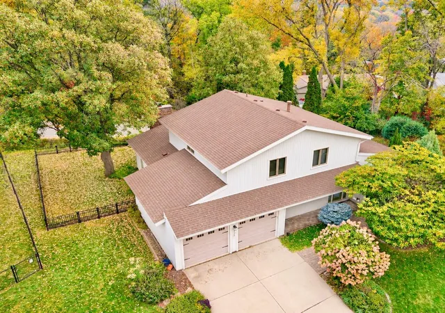 Photo 2 of Single family home for sale at 2024 Telemark Ct Nw, Rochester, MN 55901 | MLS# 7088144 | Listing updated on 2026-10-19