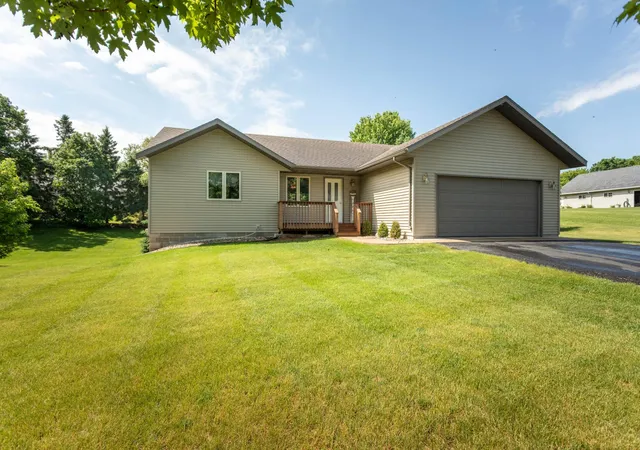 Homes for sale in Alexandria, MN | 110 Ivy Cir, Alexandria, MN 56308 | MLS# 7088173