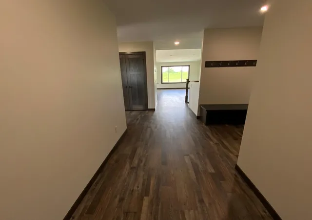 Photo 3 of Single family home for sale at 7 Cottonwood Lake Blvd, Windom, MN 56101 | MLS# 7088194 | Listing updated on 2026-08-31