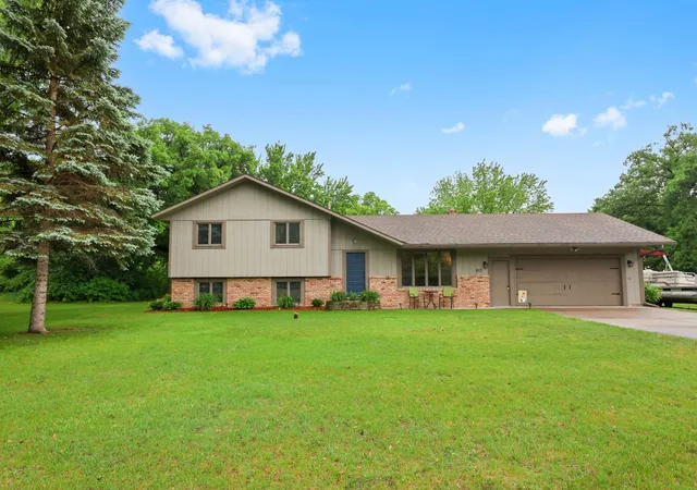 Homes for sale in Royalton, MN | 813 N Birch St, Royalton, MN 56373 | MLS# 7088210
