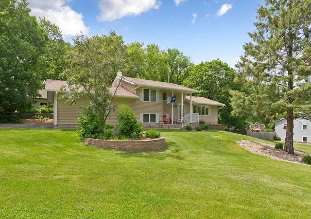 Photo 1 of Single family home for sale at 1320 11th Avenue Ne, Faribault, MN 55021 | MLS# 7088245 | Listing updated on 2026-08-29