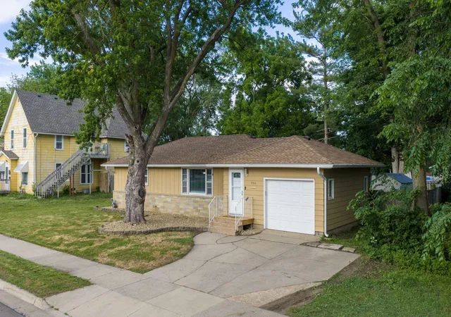 Photo 2 of Sale Pending at 504 14th Street Nw, Austin, MN 55912 | MLS# 7088272 | Listing updated on 2026-07-27