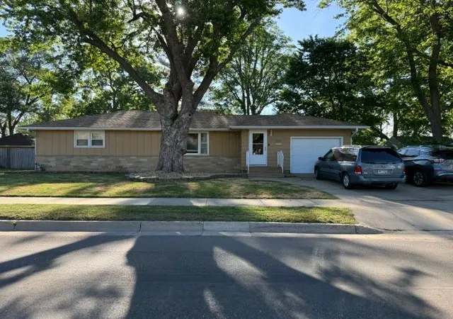 Photo 3 of Sale Pending at 504 14th Street Nw, Austin, MN 55912 | MLS# 7088272 | Listing updated on 2026-07-27