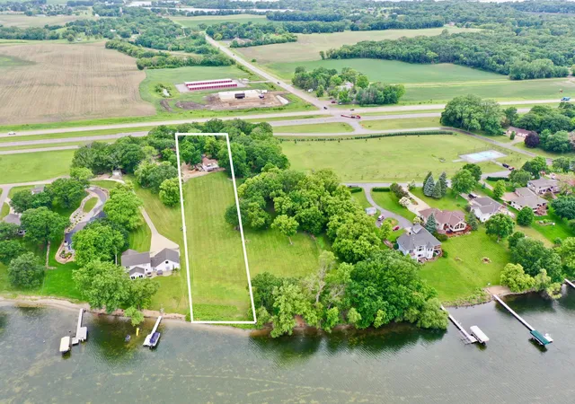 Photo 3 of Single family home for sale at 5861 Highway 71 Ne, Willmar, MN 56201 | MLS# 7088276 | Listing updated on 2026-08-26