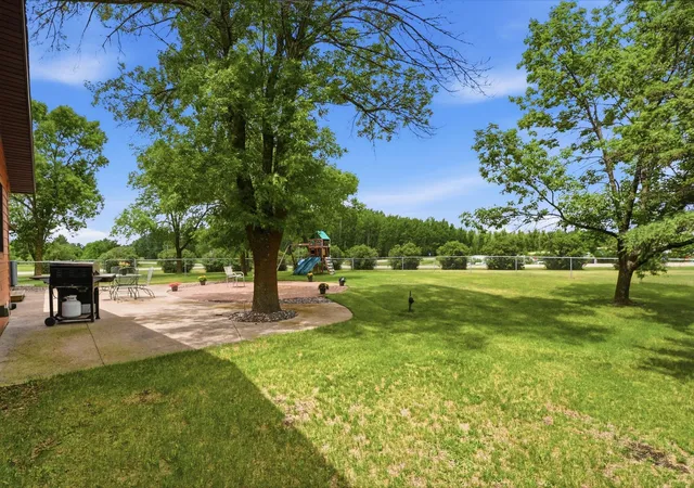 Photo 3 of Single family home for sale at 23801 County Rd 9 NE, New London, MN 56273 | MLS# 7088285 | Listing updated on 2026-07-14