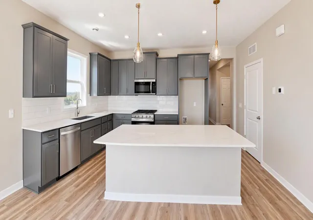 Photo 3 of Single family home for sale at 2156 Bluff Hts Dr, Shakopee, MN 55379 | MLS# 7088315 | Listing updated on 2026-10-22
