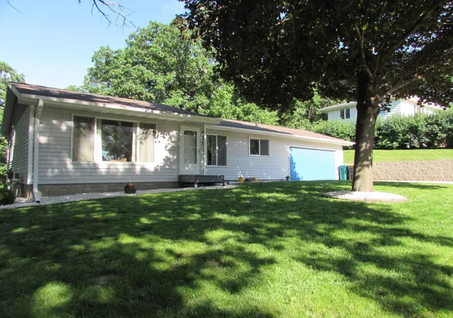 1st image of 233 E Amber Lake Dr, Fairmont, MN 56031 | MLS# 7088319