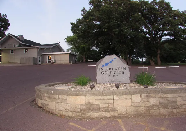 33rd image of 233 E Amber Lake Dr, Fairmont, MN 56031 | MLS# 7088319