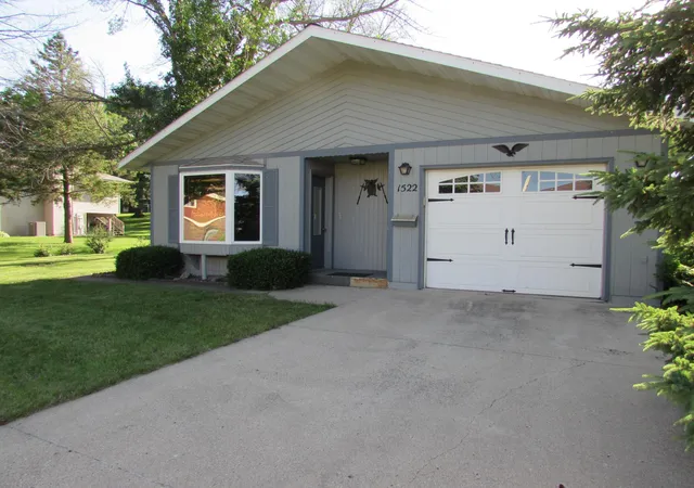 1st image of 1522 Falcon Dr, Fairmont, MN 56031 | MLS# 7088324