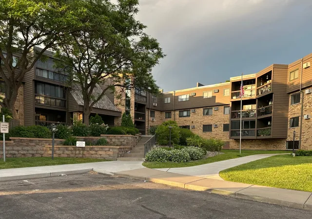 Homes for sale in Columbia Heights, MN | 999 41st Ave Ne #212, Columbia Heights, MN 55421 | MLS# 7088375