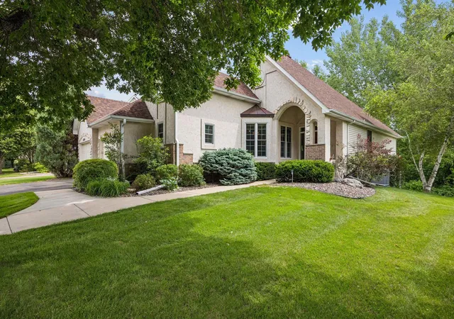 Homes for sale in Eden Prairie, MN | 18464 Farmstead Cir, Eden Prairie, MN 55347 | MLS# 7088396