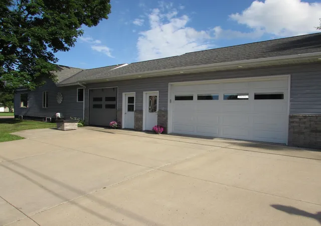 Homes for sale in Sherburn, MN | 200 Kenzie St, Sherburn, MN 56171 | MLS# 7088428