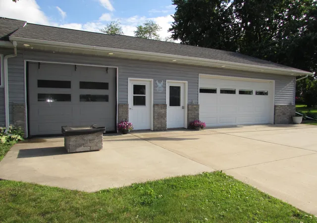 Homes for sale in Sherburn, MN | 200 Kenzie St, Sherburn, MN 56171 | MLS# 7088428