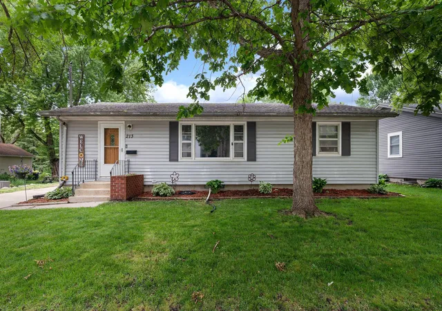 Homes for sale in Waseca, MN | 213 7th Ave Ne, Waseca, MN 56093 | MLS# 7088432