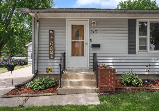 Homes for sale in Waseca, MN | 213 7Th Ave Ne, Waseca, MN 56093 | MLS# 7088432