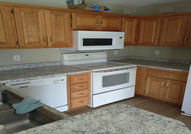 2nd image of 1063 Juniper Ct, Shakopee, MN 55379 | MLS# 7088452