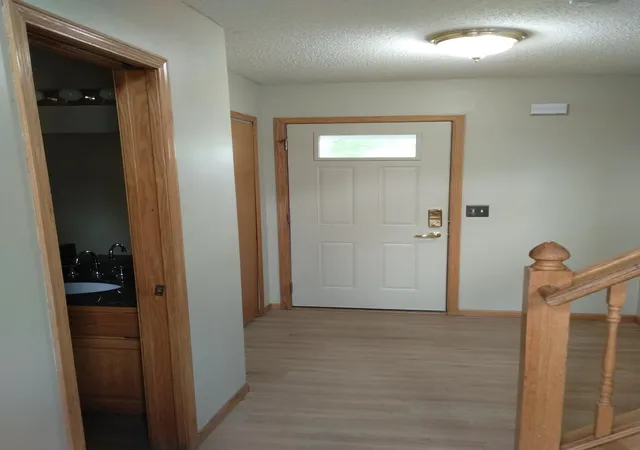 4th image of 1063 Juniper Ct, Shakopee, MN 55379 | MLS# 7088452