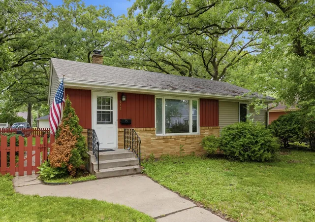 11th image of 915 River Ave S, Sauk Rapids, MN 56379 | MLS# 7088471
