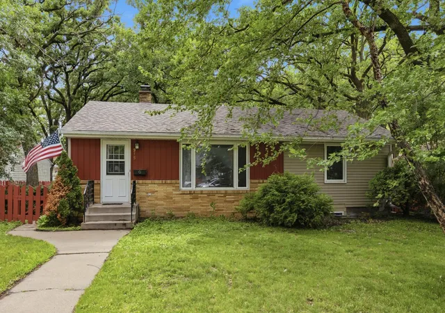 1st image of 915 River Ave S, Sauk Rapids, MN 56379 | MLS# 7088471