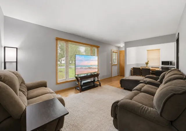 3rd image of 915 River Ave S, Sauk Rapids, MN 56379 | MLS# 7088471