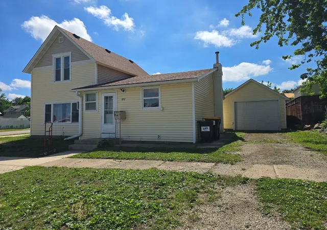 1st image of 213 E Fremont St, Spring Valley, MN 55975 | MLS# 7088519