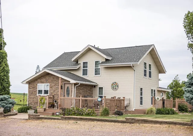 Photo 2 of Single family home for sale at 654 91st Street, Beaver Creek, MN 56116 | MLS# 7088536 | Listing updated on 2026-06-08