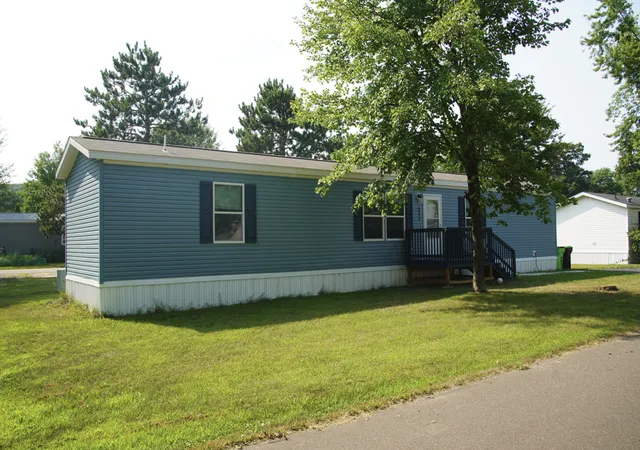 Photo 1 of Single family home for sale at 517 Begonia Ln, Altoona, WI 54720 | MLS# 7088555 | Listing updated on 2026-08-04