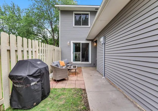 4th image of 7604 Rimbley Rd, Saint Paul, MN 55125 | MLS# 7088633