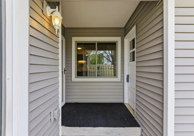 5th image of 7604 Rimbley Rd, Saint Paul, MN 55125 | MLS# 7088633