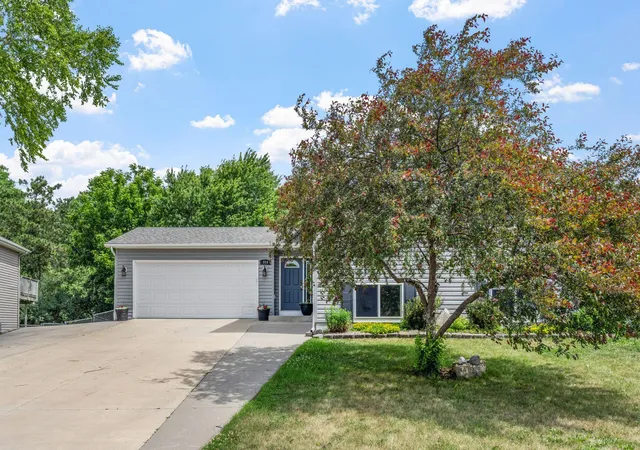 Homes for sale in Pine Island, MN | 114 Lillie Ln Se, Pine Island, MN 55963 | MLS# 7088674