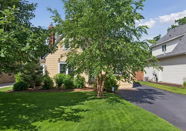 Homes for sale in Edina, MN | 4312 Oakdale Ave S, Edina, MN 55424 | MLS# 7088675