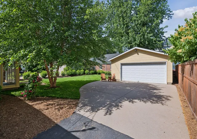 Homes for sale in Edina, MN | 4312 Oakdale Ave S, Edina, MN 55424 | MLS# 7088675