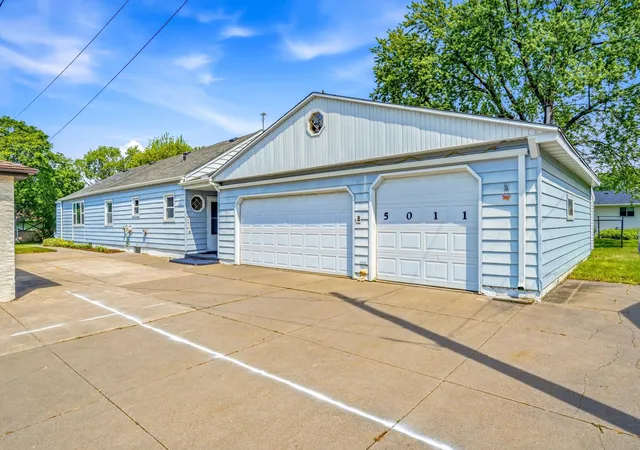 Homes for sale in Columbia Heights, MN | 5011 Monroe St Ne, Columbia Heights, MN 55421 | MLS# 7088677