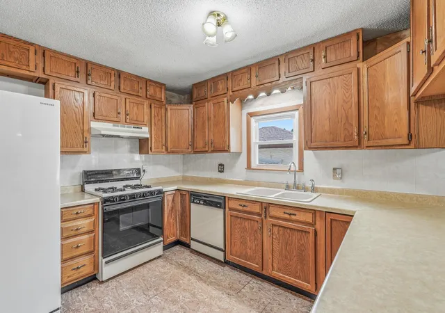 Homes for sale in Columbia Heights, MN | 5011 Monroe St Ne, Columbia Heights, MN 55421 | MLS# 7088677