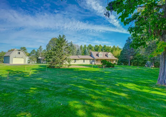 Photo 3 of Single family home for sale at 7669 Minar Ave N, Stillwater, MN 55082 | MLS# 7088728 | Listing updated on 2026-09-16