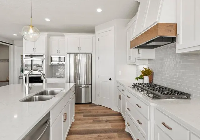 Photo 4 of Single family home for sale at 11048 Kingsview Ln N, Maple Grove, MN 55369 | MLS# 7088738 | Listing updated on 2026-09-20