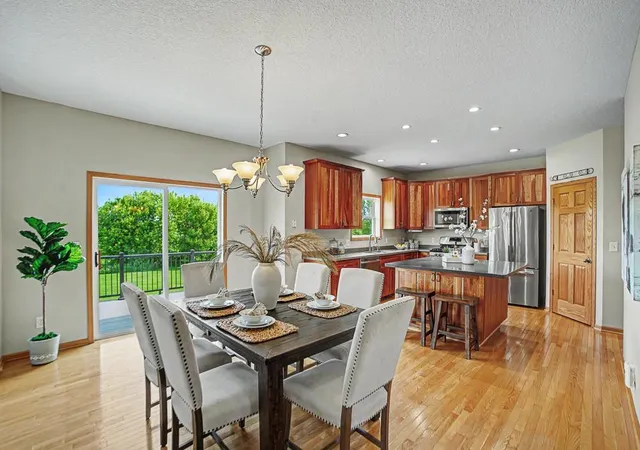 4th image of 646 Tribute Pkwy, River Falls, WI 54022 | MLS# 7088747