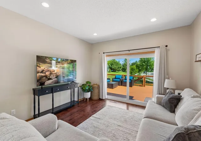 4th image of 2229 Grimm Rd, Chaska, MN 55318 | MLS# 7088753
