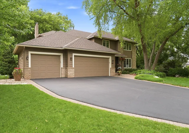 Photo 36 of Sale Pending at 1308 Summit Oaks Dr, Burnsville, MN 55337 | MLS# 7088757 | Listing updated on 2026-08-17