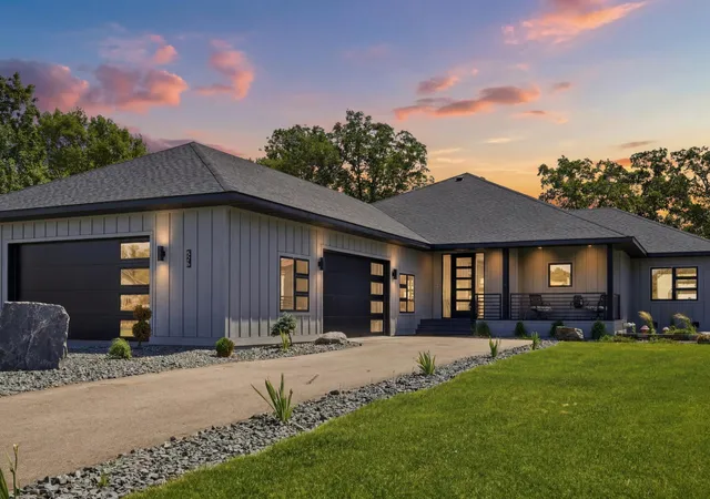 4th image of 826 Shorewood Dr, Detroit Lakes, MN 56501 | MLS# 7088787