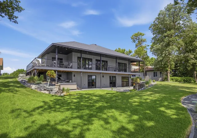 5th image of 826 Shorewood Dr, Detroit Lakes, MN 56501 | MLS# 7088787