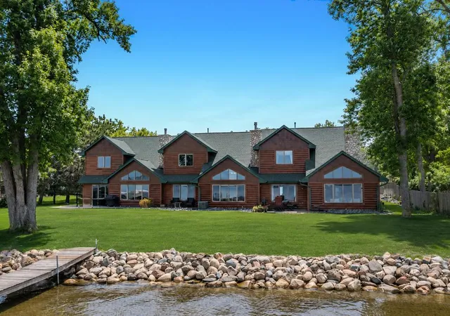 1st image of 10442 Gull Point Rd, Brainerd, MN 56401 | MLS# 7088789